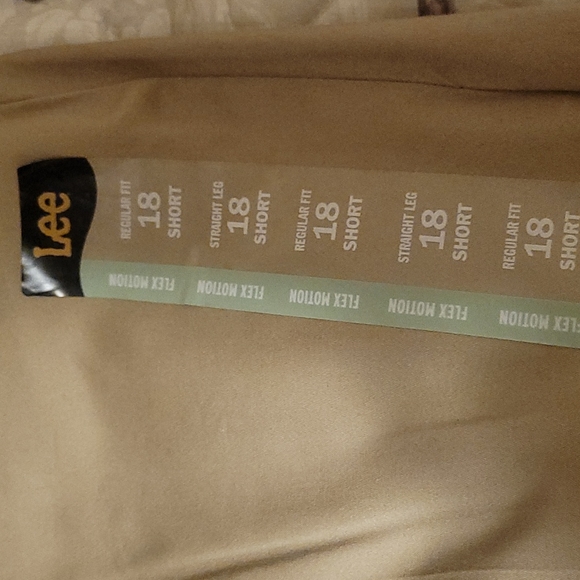 🆕️🎈Lee Relaxed Fit Straight Leg Midrise Women's Pants Size 18 Short - Picture 8 of 11